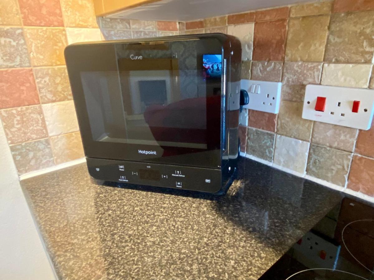 Convenient Contractor Free Parking Walk To Weatherspoons Apartment Bedford