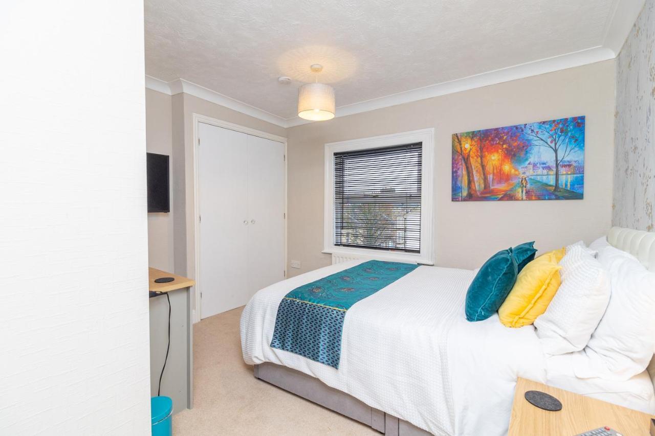 Apartment Convenient Contractor Free Parking Walk To Weatherspoons Bedford