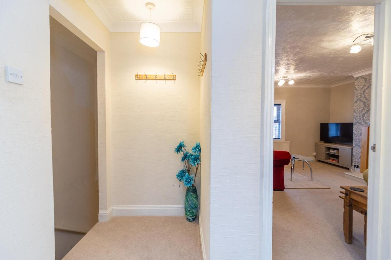 Convenient Contractor Free Parking Walk To Weatherspoons Bedford