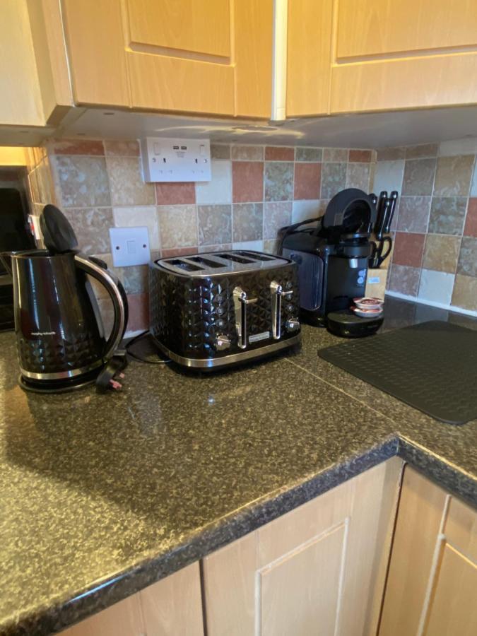 Convenient Contractor Free Parking Walk To Weatherspoons * Bedford